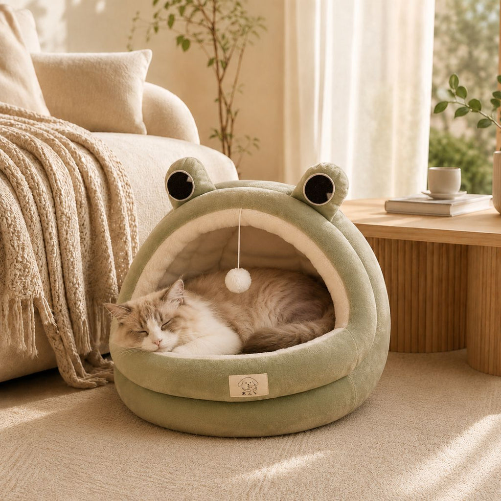 Niche pour Chat Forme Grenouille | Nid Cocon Ludique avec Pompom — La Mare
