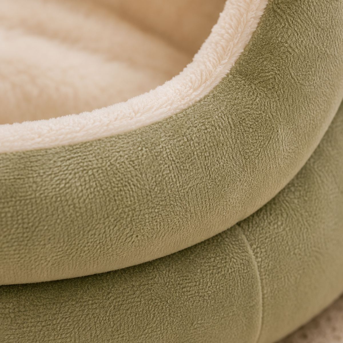 Niche pour Chat Forme Grenouille | Nid Cocon Ludique avec Pompom — La Mare